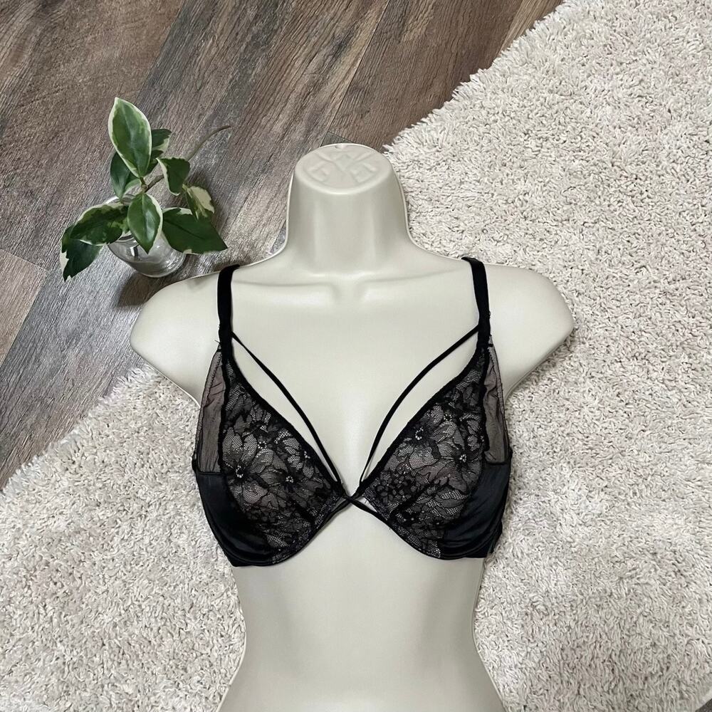 Victoria's Secret 34D Black Lace Satin Unlined Plunge Underwire Strappy Bra